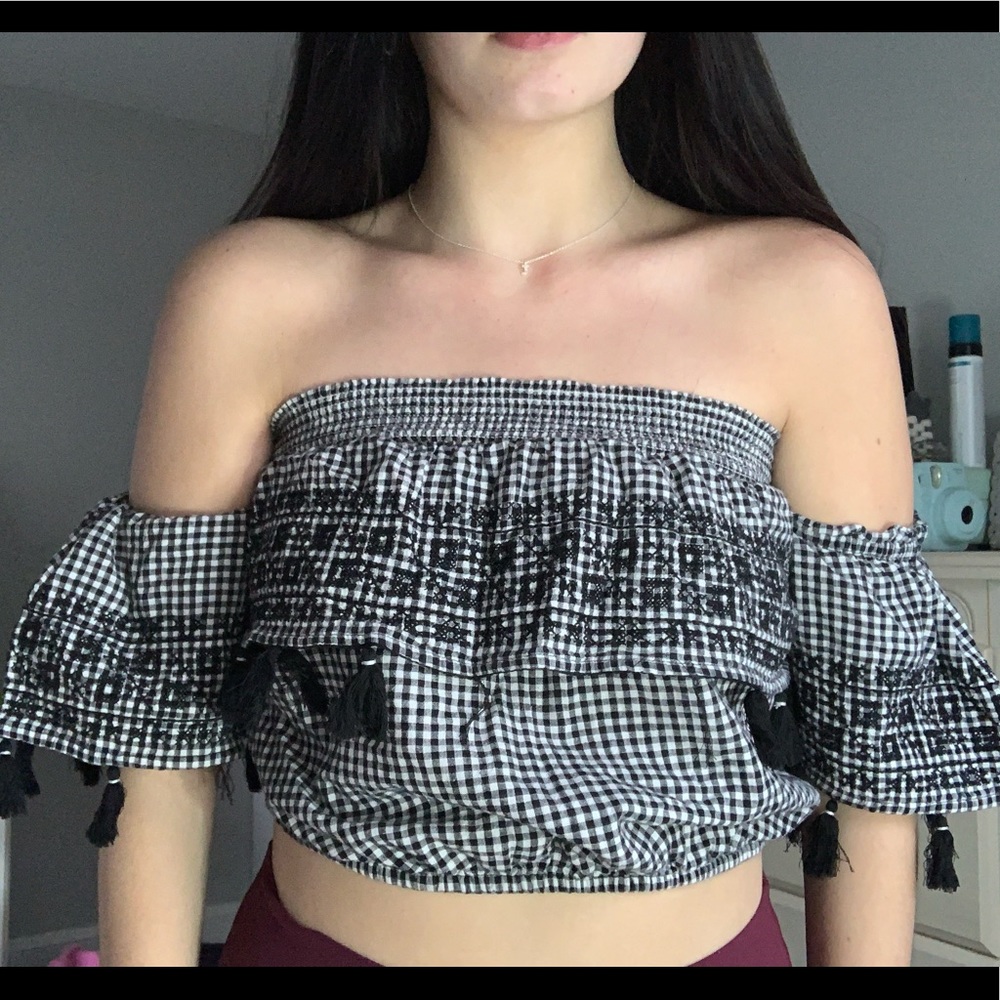 american eagle off the shoulder crop top